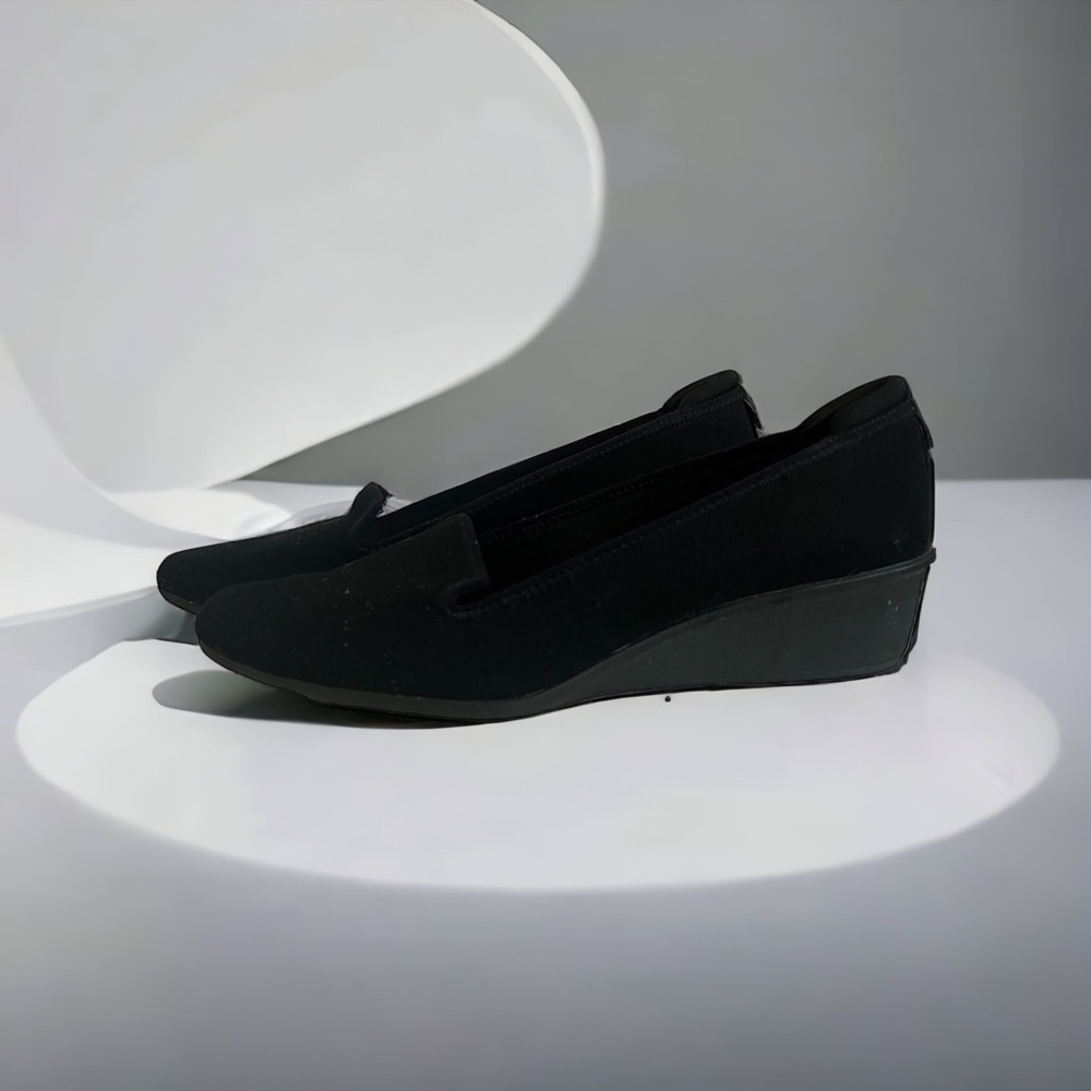 Anne Klein Low Heeled Black Loafer SZ 10